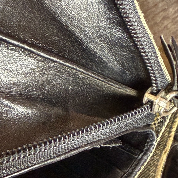 Bally Black and Cream Woven Leather Bi Fold Wallet - Picture 10 of 11